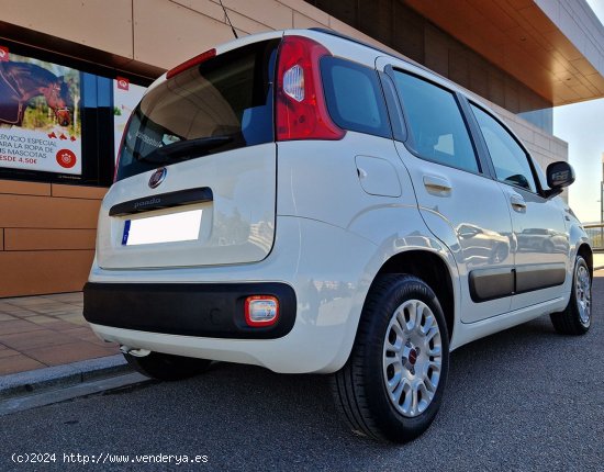 Fiat Panda III LOUNGE 1.2 70CV. GLP MT5 E6 MUY BUEN ESTADO, HÍBRIDO - Mollet