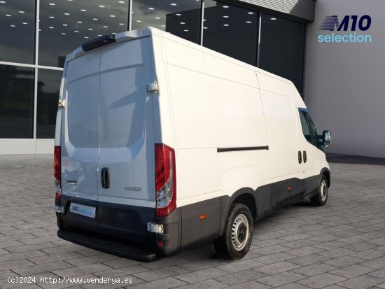 Iveco Daily 35S16 3520 L2H2-L 12M - Fornells de la Selva