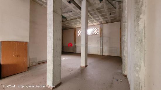 Local de origen de 120 m2 con muchas posibilidades. - TARRAGONA