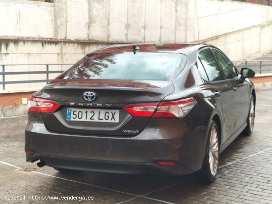 Toyota Camry Hybrid 2.5 220H ADVANCE - Madrid