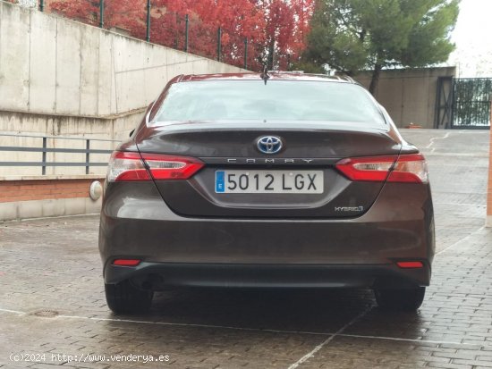 Toyota Camry Hybrid 2.5 220H ADVANCE - Madrid