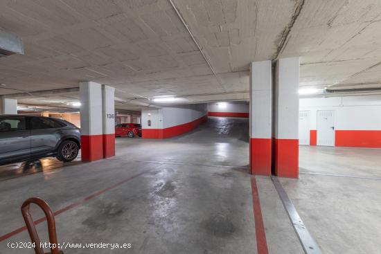 Plaza de garaje en urbanización privada pts - GRANADA