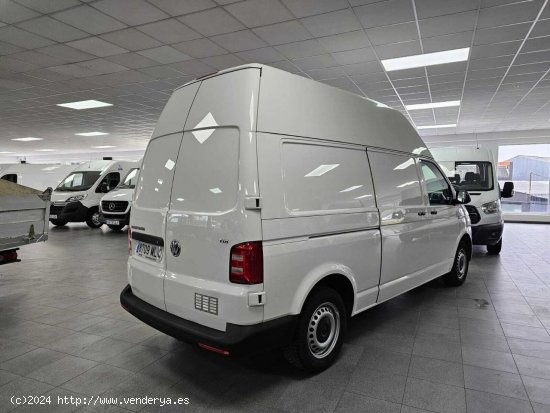 Volkswagen Transporter L2 H2 2.0TDI 102CV SOBRE-ELEVADA - Lugo