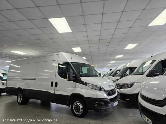 Iveco Daily 35C14 DOBLE RUEDA L4 H2 17M EXTRALARGA 2.3TD 136CV - Lugo