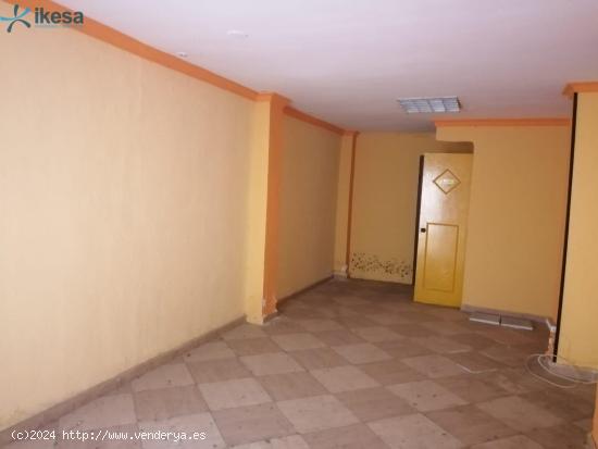 VENTA DE LOCAL COMERCIAL EN CALLE LA PALMA , PUERTO REAL - CADIZ