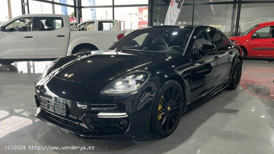 Porsche Panamera Turbo S EHybrid Sport Porsche Panamera Turbo S E-Hybrid ∗ CERAMIC ∗ AKRAPOVIC 