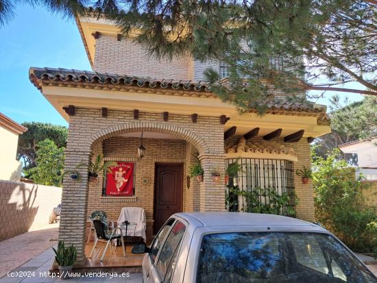  VENTA DE CHALET EN LA SEGUNDA PISTA DE LA BARROSA - CADIZ 