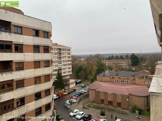 PISO EN VENTA CON PLAZA DE GARAJE CENTRICO - BURGOS