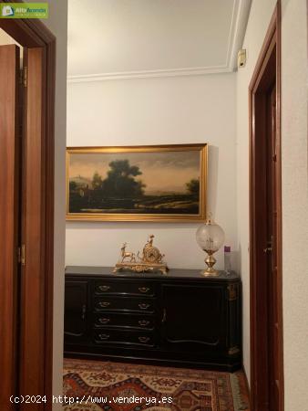 PISO EN VENTA CON PLAZA DE GARAJE CENTRICO - BURGOS