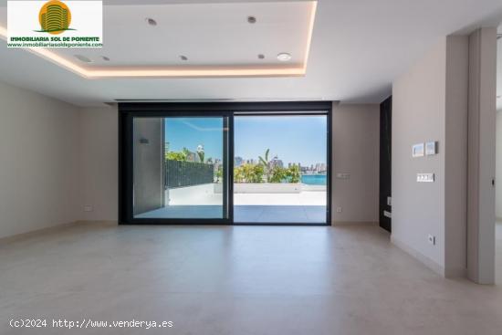 Duplex de lujo en primera linea Benidorm. - ALICANTE