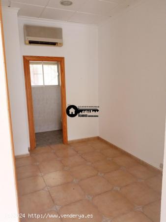 INMOBILIARIA TEJARES ALQUILA EXCELENTE LOCAL.ZONA PARQUE LINEAL - ALBACETE