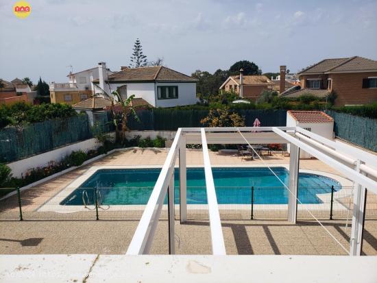 Chalet en Pinares de Lepe - HUELVA