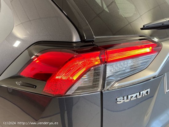 Suzuki Across 2.5 PHEV 4WD - 