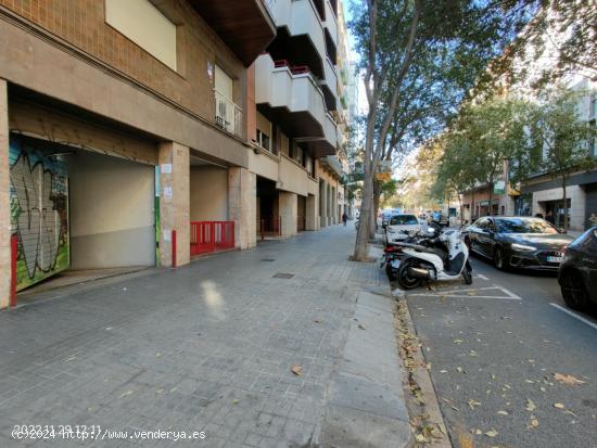 para coche pequeño - BARCELONA