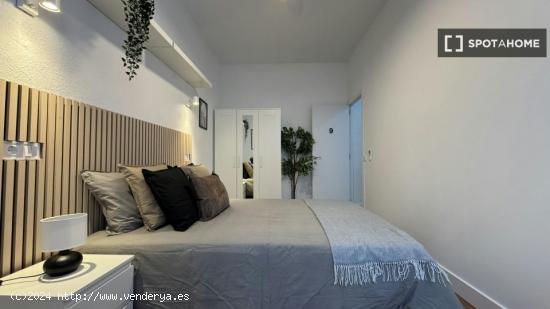 Increíble dormitorio en el centro de Madrid - MADRID