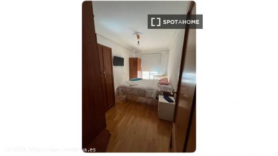 Habitación en piso compartido en Zaragoza - ZARAGOZA