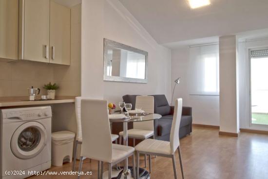  Apartamento entero de 1 dormitorio en València - VALENCIA 