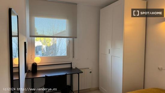 Habitación en piso compartido en sant cugat del vallès - BARCELONA