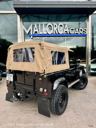 Land-Rover Defender I 90 2.5 Td5 FAMILIAR - Palma