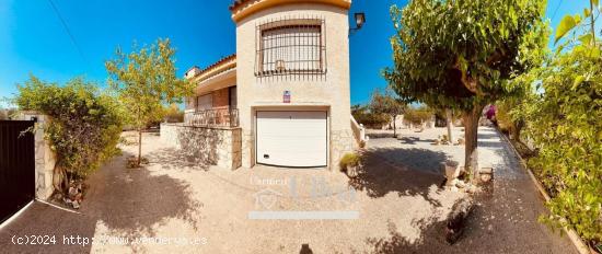  CHALET INDEPENDIENTE CON PARDELA DE 980M2 EN PLAYADE  MUCHAVISTA - ALICANTE 