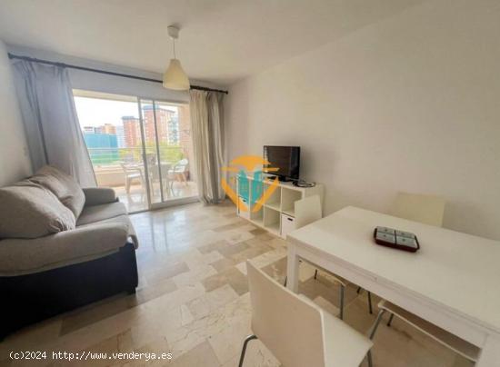 APARTAMENTO CON AMPLIA TERRAZA A 700M DE PLAYA LEVANTE Y DE LA PLAZA TRIANGULAR!!! - ALICANTE