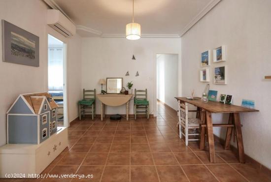 SE VENDE CASA EN PRIMERA LINEA DE MAR TORRE DE LA HORADADA - ALICANTE