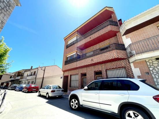 Edificio de 3 Plantas en venta en Pedrajas de San Esteban - VALLADOLID