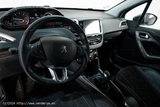 Peugeot 2008 STYLE 1.6 BLUEHDI 100CV - Molins de Rei