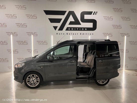 Ford Tourneo Courier 1.5 TDCi 70kW (95CV) Trend - 2 Puertas correderas - Palafrugell