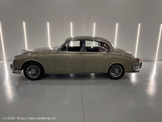 Jaguar MKII 3.4 210cv 5p del 1962 - Figueres