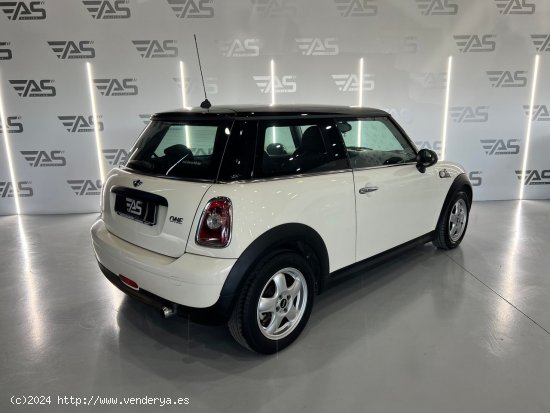 MINI MINI Cooper 1.4 75cv 3p - Figueres