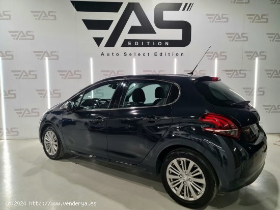 Peugeot 208 5P ALLURE 1.2L PureTech 60KW (82CV) - Palafrugell