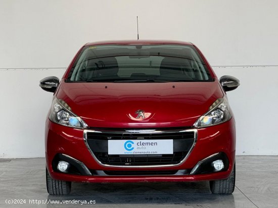 Peugeot 208 STYLE 1.2L PureTech 82 5p. - Vélez