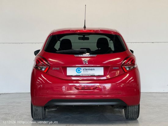 Peugeot 208 STYLE 1.2L PureTech 82 5p. - Vélez