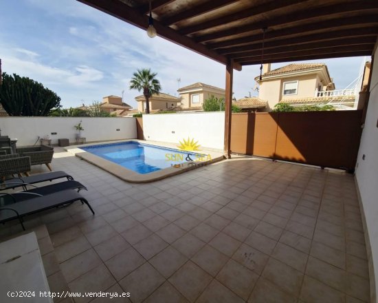 Villa en alquiler en Torrevieja (Alicante)