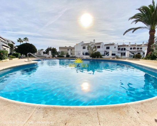 Villa en alquiler en Orihuela (Alicante)