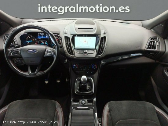 Ford Kuga 1.5 EcoBoost 110kW 4x2 ST-Line - 