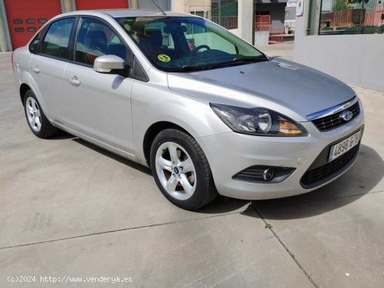  Ford Focus 1.6  TDCI GHIA CERTIFICADO DE KILOMETROS Y CARROCERIA - Malaga 