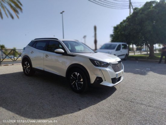 Peugeot 3008 1.5L BlueHDi 96kW 130CV SS Allure CERTIFICADO DE KILOMETROS Y CARROCERIA - Malaga