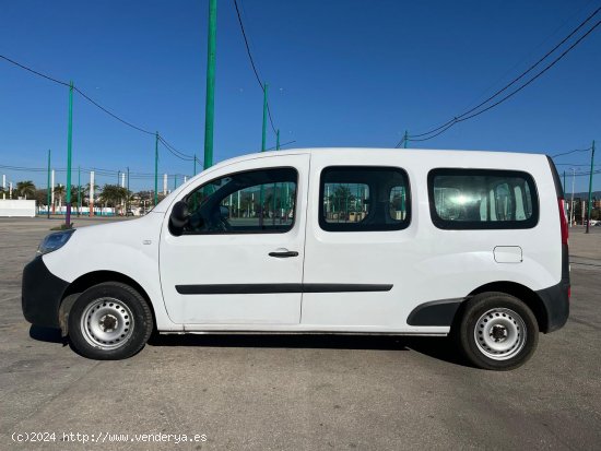 Renault Grand Kangoo Combi 15dci mixta 90cv CERTIFICADO DE KILOMETROS Y CARROCERIA - Malaga