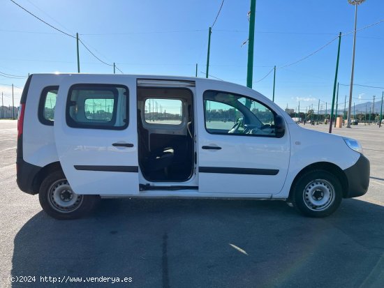 Renault Grand Kangoo Combi 15dci mixta 90cv CERTIFICADO DE KILOMETROS Y CARROCERIA - Malaga