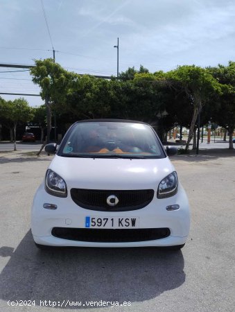 Smart Fortwo 52kW 71CV COUPE CERTIFICADO DE KILOMETROS Y CARROCERIA - Malaga