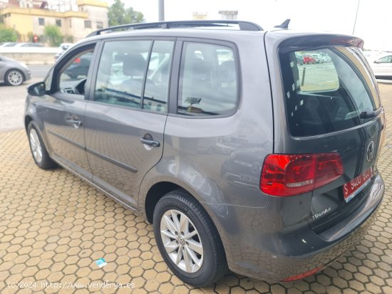 Volkswagen Touran 1.6 TDI 105cv Edition Bluemotion Tech 7 PLAZAS - ALACALA DE GUDAIRA