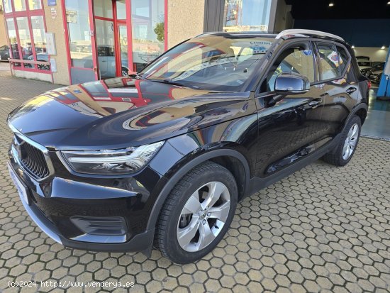  Volvo XC40 2.0 D3 Momentum Pro Auto 5p. - ALACALA DE GUDAIRA 