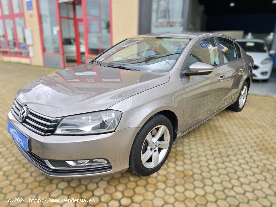  Volkswagen Passat Passat 1.6 TDI 105cv Edition BlueMotion Tech 4p. - ALACALA DE GUDAIRA 