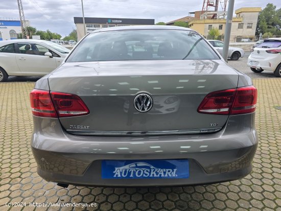 Volkswagen Passat Passat 1.6 TDI 105cv Edition BlueMotion Tech 4p. - ALACALA DE GUDAIRA