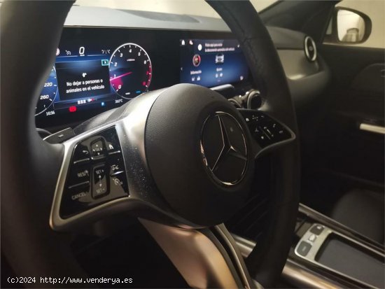 Mercedes GLA 180 - 