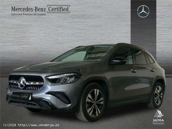 Mercedes GLA 200 - 