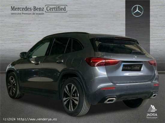 Mercedes GLA 200 - 