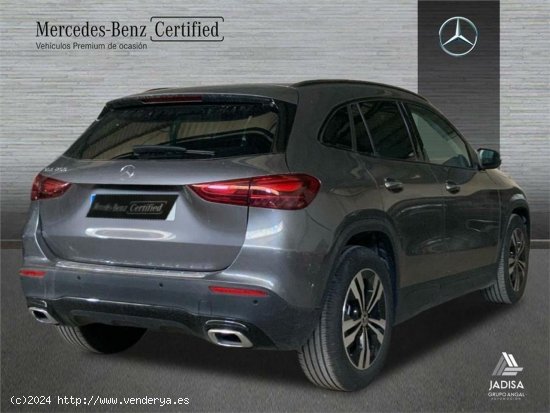 Mercedes GLA 200 - 